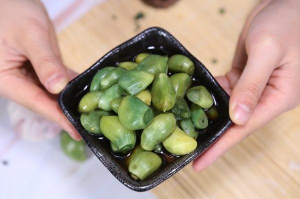 臘八蒜是用白醋還是陳醋 臘八蒜是什么時候開始做 臘八蒜是用白醋還是陳醋 臘八蒜是什么時候開始做