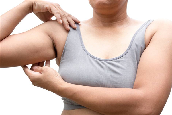 拜拜肉里面的顆粒是脂肪嗎 拜拜肉跟年紀(jì)有關(guān)么 拜拜肉里面的顆粒是脂肪嗎 拜拜肉跟年紀(jì)有關(guān)么