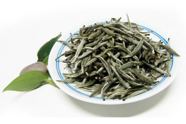 白茶適合什么季節(jié)喝 白茶什么時間段喝最好 白茶適合什么季節(jié)喝 白茶什么時間段喝最好