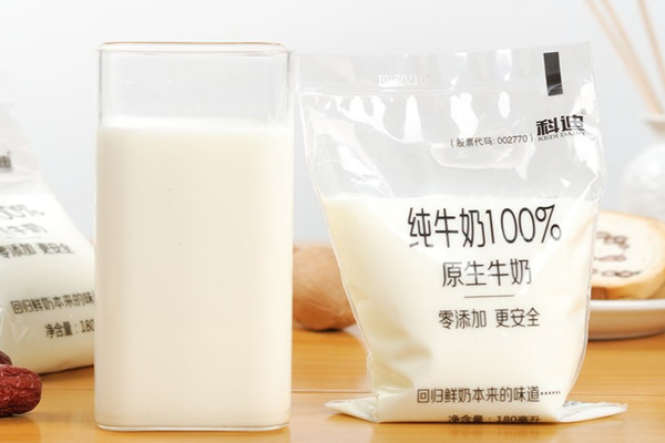 純牛奶可以空腹喝嗎 純牛奶什么時(shí)間點(diǎn)喝好 純牛奶可以空腹喝嗎 純牛奶什么時(shí)間點(diǎn)喝好