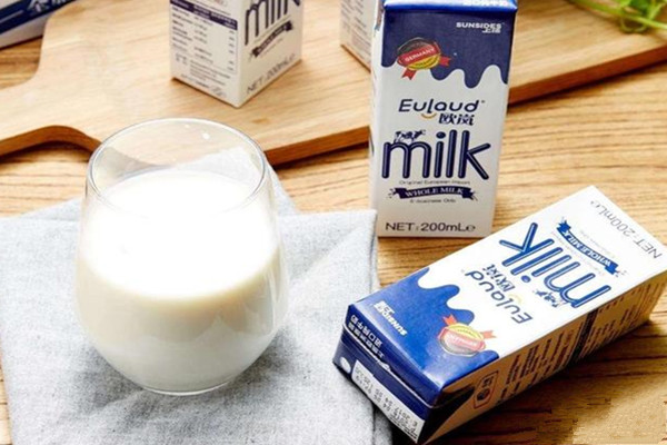 純牛奶能和雞蛋一起吃嗎 純牛奶能和紅薯一起吃嗎 純牛奶能和雞蛋一起吃嗎 純牛奶能和紅薯一起吃嗎