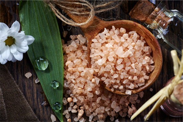 沐浴鹽去角質(zhì)嗎 沐浴鹽多久去一次合適 沐浴鹽去角質(zhì)嗎 沐浴鹽多久去一次合適