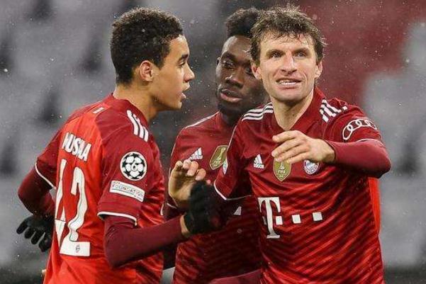 歐冠小組賽踢幾輪 巴薩0-3拜仁歐冠小組出局 歐冠小組賽踢幾輪 巴薩0-3拜仁歐冠小組出局