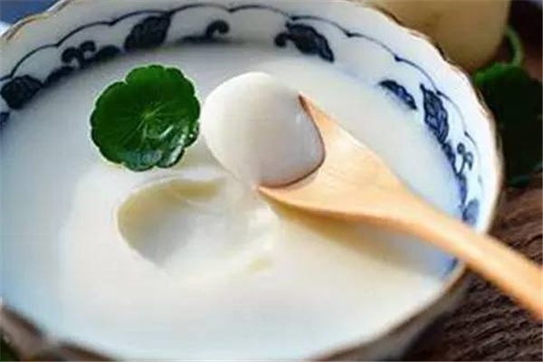 豬油用水熬還是用油熬 豬油怎么煉又白又好吃 豬油用水熬還是用油熬 豬油怎么煉又白又好吃