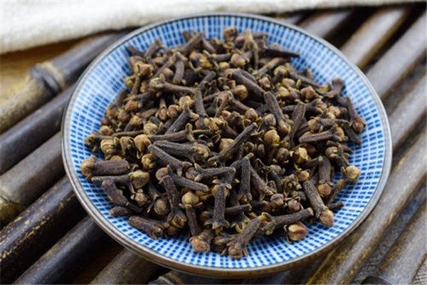 丁香燉肉起到什么作用 丁香適合做什么肉 丁香燉肉起到什么作用 丁香適合做什么肉