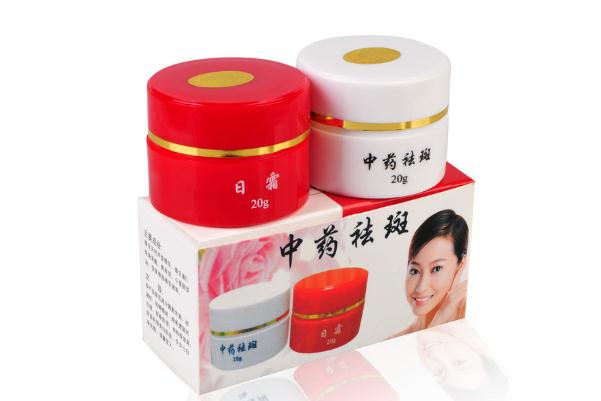 祛斑霜的正確使用步驟 祛斑霜哪個牌子效果好 祛斑霜的正確使用步驟 祛斑霜哪個牌子效果好