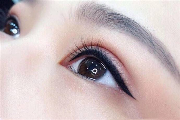 美瞳線到底該不該做 美瞳線是什么東西 美瞳線到底該不該做 美瞳線是什么東西