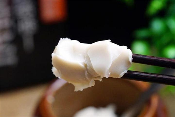 豬油用肥肉還是板油好 豬油放在什么容器里好 豬油用肥肉還是板油好 豬油放在什么容器里好