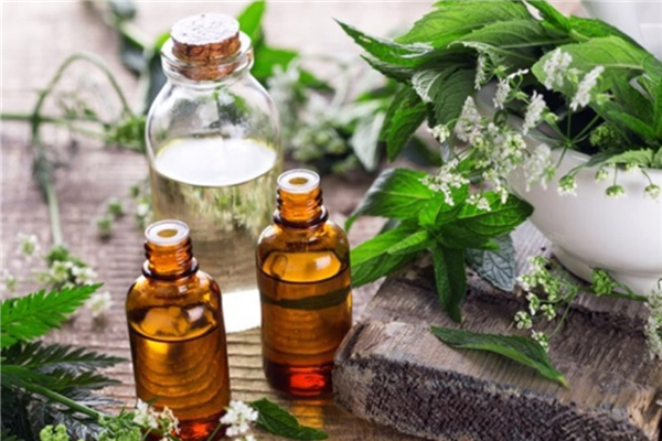 復(fù)方精油調(diào)配比例 復(fù)方精油正確使用方法 復(fù)方精油調(diào)配比例 復(fù)方精油正確使用方法