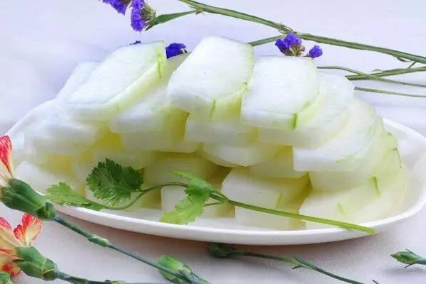 冬瓜可以生吃不 冬瓜生吃有什么好處 冬瓜可以生吃不 冬瓜生吃有什么好處