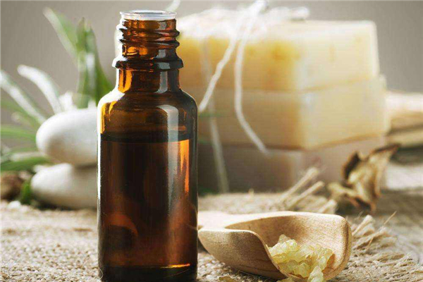 復(fù)方精油調(diào)配比例 復(fù)方精油正確使用方法 復(fù)方精油調(diào)配比例 復(fù)方精油正確使用方法