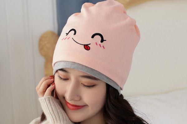月子帽選什么樣的比較好 月子帽在家可以不帶嗎 月子帽選什么樣的比較好 月子帽在家可以不帶嗎