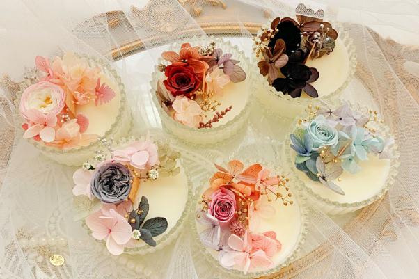 香薰蠟燭要開窗通風(fēng)嗎 點香薰蠟燭為什么中間會有一個坑 香薰蠟燭要開窗通風(fēng)嗎 點香薰蠟燭為什么中間會有一個坑