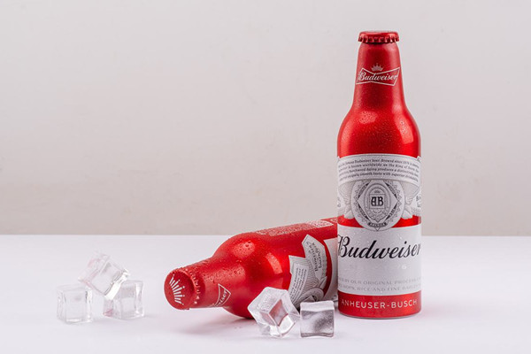 百威啤酒喝了會(huì)胖嗎 百威啤酒喝了為什么會(huì)頭疼 百威啤酒喝了會(huì)胖嗎 百威啤酒喝了為什么會(huì)頭疼