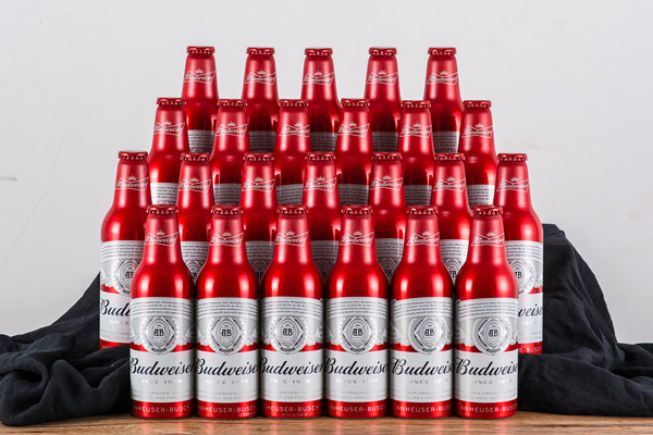 百威啤酒喝了會(huì)胖嗎 百威啤酒喝了為什么會(huì)頭疼 百威啤酒喝了會(huì)胖嗎 百威啤酒喝了為什么會(huì)頭疼