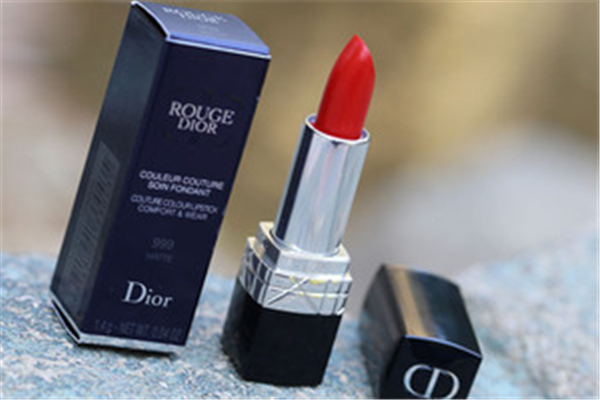 迪奧口紅999怎么分辨是不是正品 迪奧口紅999會不會太紅 迪奧口紅999怎么分辨是不是正品 迪奧口紅999會不會太紅