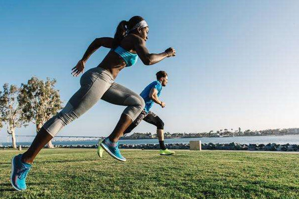 乳酸堆積和肌肉拉傷的區(qū)別 乳酸堆積吃什么緩解 乳酸堆積和肌肉拉傷的區(qū)別 乳酸堆積吃什么緩解