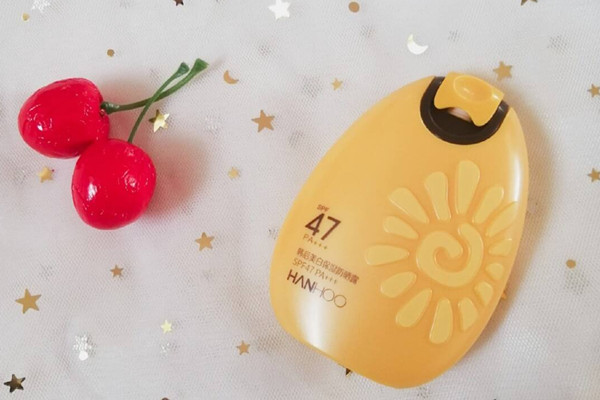 韓后防曬霜可以用洗面奶卸嗎 韓后防曬霜可以直接涂嗎 韓后防曬霜可以用洗面奶卸嗎 韓后防曬霜可以直接涂嗎