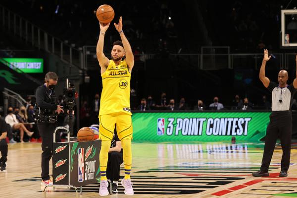 nba比賽一節(jié)多少分鐘 庫里加冕NBA歷史三分王 nba比賽一節(jié)多少分鐘 庫里加冕NBA歷史三分王