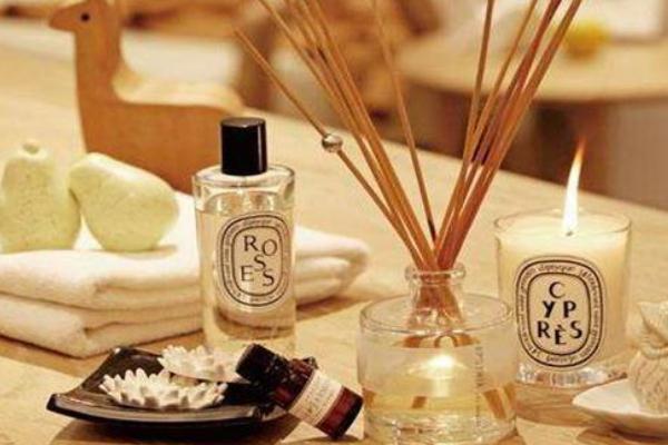 香薰精油對孕婦有影響嗎 香薰精油對嬰兒有害嗎 香薰精油對孕婦有影響嗎 香薰精油對嬰兒有害嗎