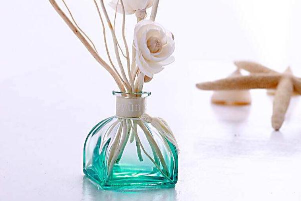 香薰精油對孕婦有影響嗎 香薰精油對嬰兒有害嗎 香薰精油對孕婦有影響嗎 香薰精油對嬰兒有害嗎