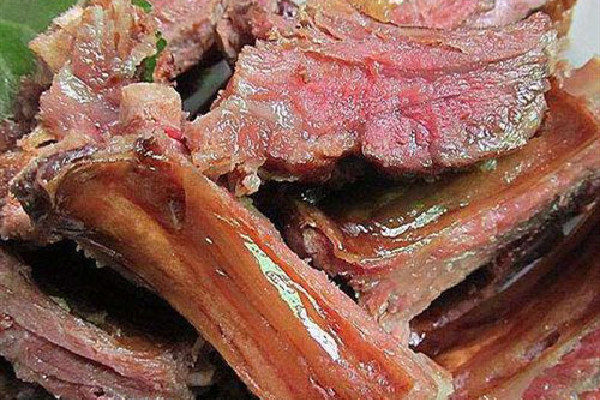 臘排骨是哪里的特產(chǎn) 臘排骨用什么燉 臘排骨是哪里的特產(chǎn) 臘排骨用什么燉