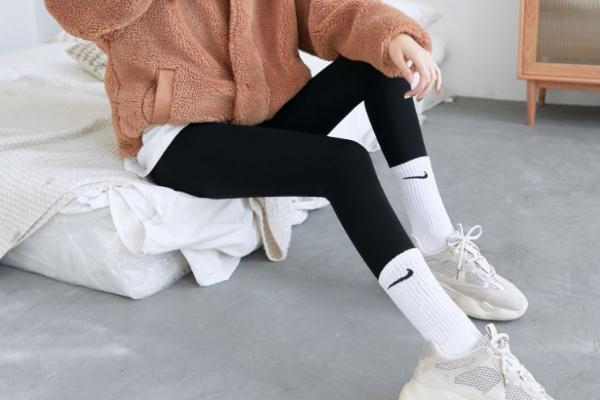 鯊魚褲的危害 鯊魚褲真的可以瘦腿嗎 鯊魚褲的危害 鯊魚褲真的可以瘦腿嗎