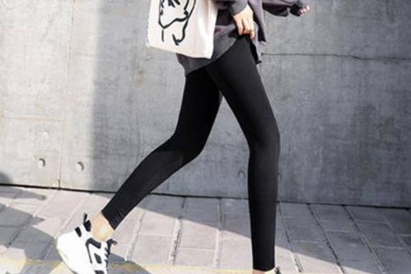 鯊魚褲和打底什么區(qū)別 鯊魚褲怎么搭配衣服 鯊魚褲和打底什么區(qū)別 鯊魚褲怎么搭配衣服
