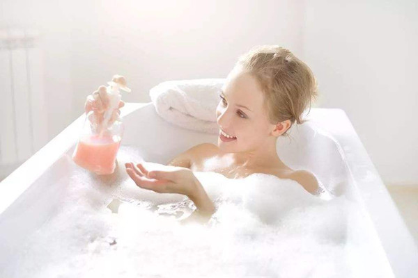 泡澡是先洗還是先泡 泡澡泡多久合適 泡澡是先洗還是先泡 泡澡泡多久合適