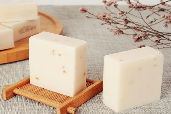 香皂可以洗頭嗎 香皂能不能用來洗澡 香皂可以洗頭嗎 香皂能不能用來洗澡
