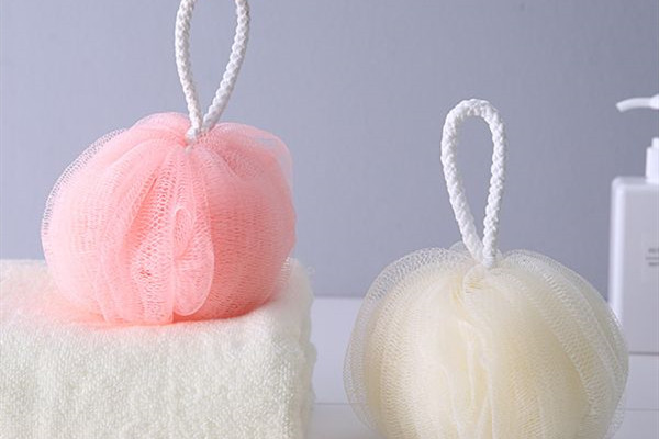 沐浴球的捆扎方法 沐浴球為什么能打出泡沫 沐浴球的捆扎方法 沐浴球為什么能打出泡沫