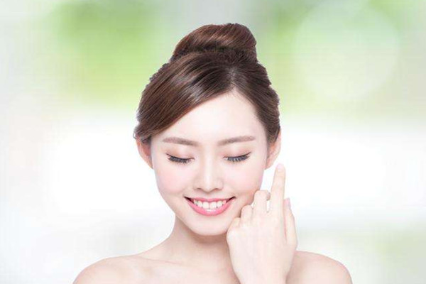 粉刺怎么有效去除 粉刺會(huì)不會(huì)傳染給別人 粉刺怎么有效去除 粉刺會(huì)不會(huì)傳染給別人