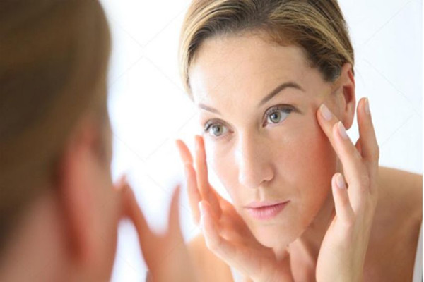 粉刺是螨蟲引起的嗎 粉刺能不能敷面膜 粉刺是螨蟲引起的嗎 粉刺能不能敷面膜