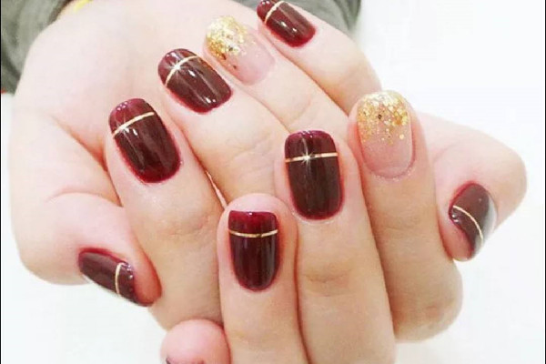 光療膠是干嘛用的 光療膠可以粘甲片嗎 光療膠是干嘛用的 光療膠可以粘甲片嗎