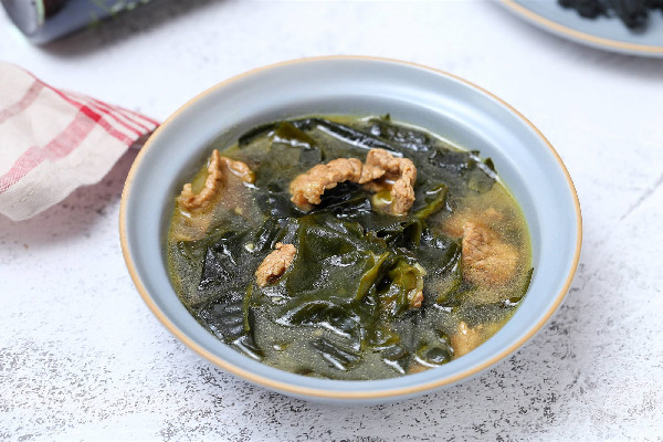 裙帶菜生吃會(huì)中毒嘛 裙帶菜生吃還是熟吃 裙帶菜生吃會(huì)中毒嘛 裙帶菜生吃還是熟吃