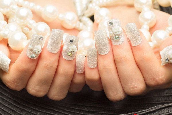 光療美甲多少錢(qián)一次 光療美甲要做多久 光療美甲多少錢(qián)一次 光療美甲要做多久