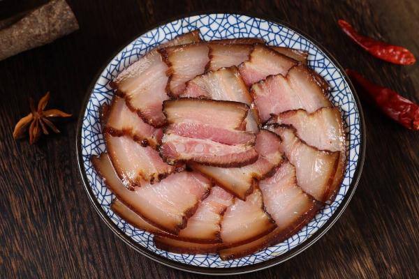 熏臘肉有毒嗎 熏臘肉有營養(yǎng)嗎 熏臘肉有毒嗎 熏臘肉有營養(yǎng)嗎
