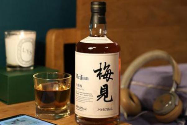 梅見青梅酒是甜的嗎 梅見青梅酒是白酒嗎 梅見青梅酒是甜的嗎 梅見青梅酒是白酒嗎