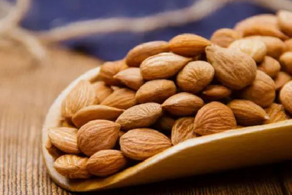 桃仁可以直接吃嗎 桃仁有沒有毒性 桃仁可以直接吃嗎 桃仁有沒有毒性