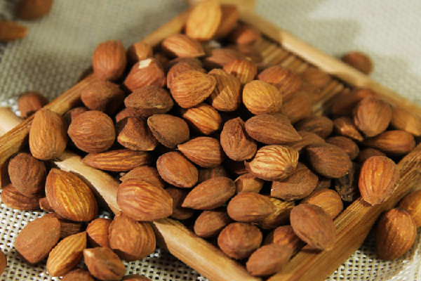 桃仁可以吃嗎 桃仁是什么東西 桃仁可以吃嗎 桃仁是什么東西