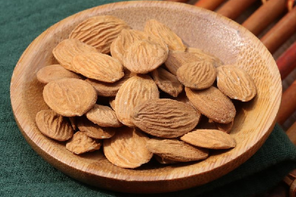 桃仁可以直接吃嗎 桃仁有沒有毒性 桃仁可以直接吃嗎 桃仁有沒有毒性