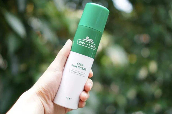 防曬噴霧保質(zhì)期是多久 防曬噴霧開(kāi)封了能用多久 防曬噴霧保質(zhì)期是多久 防曬噴霧開(kāi)封了能用多久