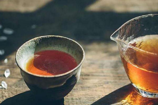 巖茶要用什么茶具 巖茶要多少度開水泡 巖茶要用什么茶具 巖茶要多少度開水泡