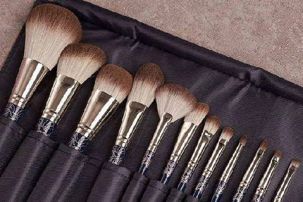 化妝刷有必要買貴的嗎 化妝刷買幾只合適 化妝刷有必要買貴的嗎 化妝刷買幾只合適