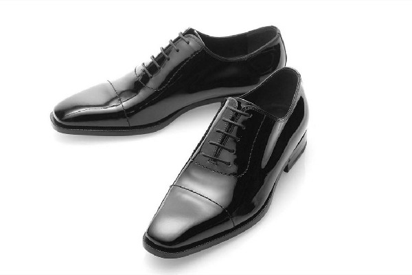 皮鞋怎么分辨真皮還是假皮 皮鞋什么鞋底好 皮鞋怎么分辨真皮還是假皮 皮鞋什么鞋底好