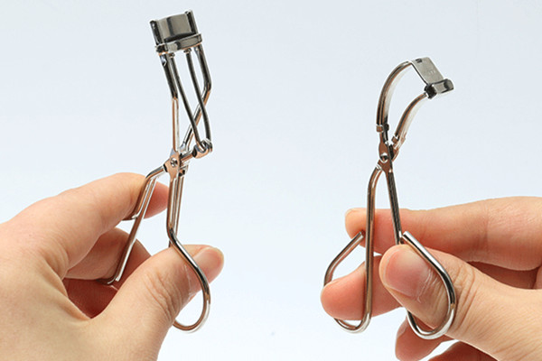 睫毛夾要買貴的嗎 睫毛夾能用多長(zhǎng)時(shí)間 睫毛夾要買貴的嗎 睫毛夾能用多長(zhǎng)時(shí)間