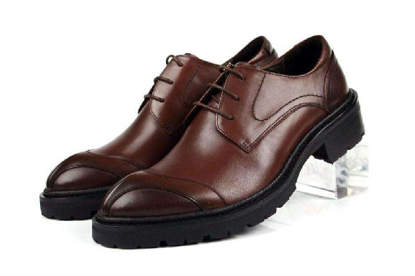 皮鞋穿久了里面有臭味怎么辦 皮鞋臭是什么原因 皮鞋穿久了里面有臭味怎么辦 皮鞋臭是什么原因