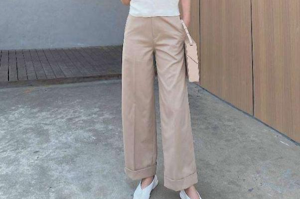 闊腿褲穿什么鞋好看 闊腿褲搭什么外套好看冬季 闊腿褲穿什么鞋好看 闊腿褲搭什么外套好看冬季