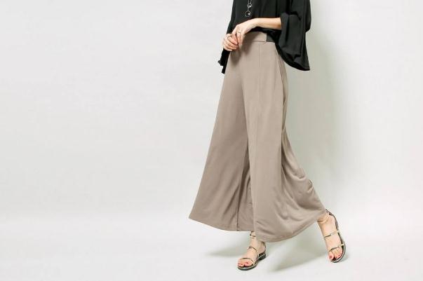 闊腿褲適合矮個(gè)子穿嗎 闊腿褲可以改成直筒褲嗎 闊腿褲適合矮個(gè)子穿嗎 闊腿褲可以改成直筒褲嗎