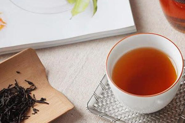 紅茶對(duì)血糖有降低作用嗎 紅茶適合冬天喝嗎 紅茶對(duì)血糖有降低作用嗎 紅茶適合冬天喝嗎